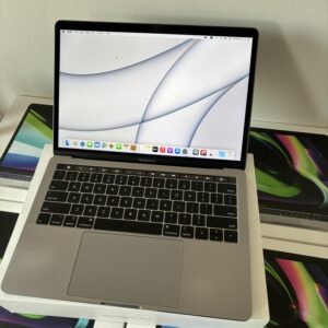 Macbook Pro 2019 13" 16/512 intel i7